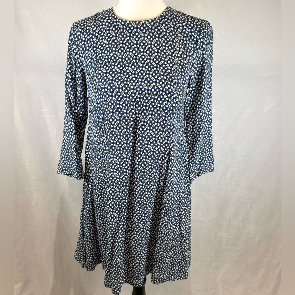 H&M blue black and white all over print shift dress size 4